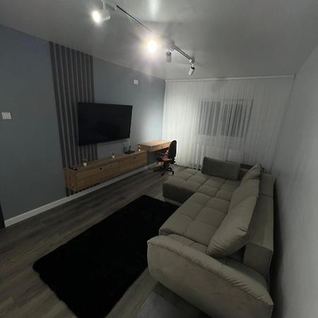 The Urban Hub 2 Apartment Iasi Luaran gambar