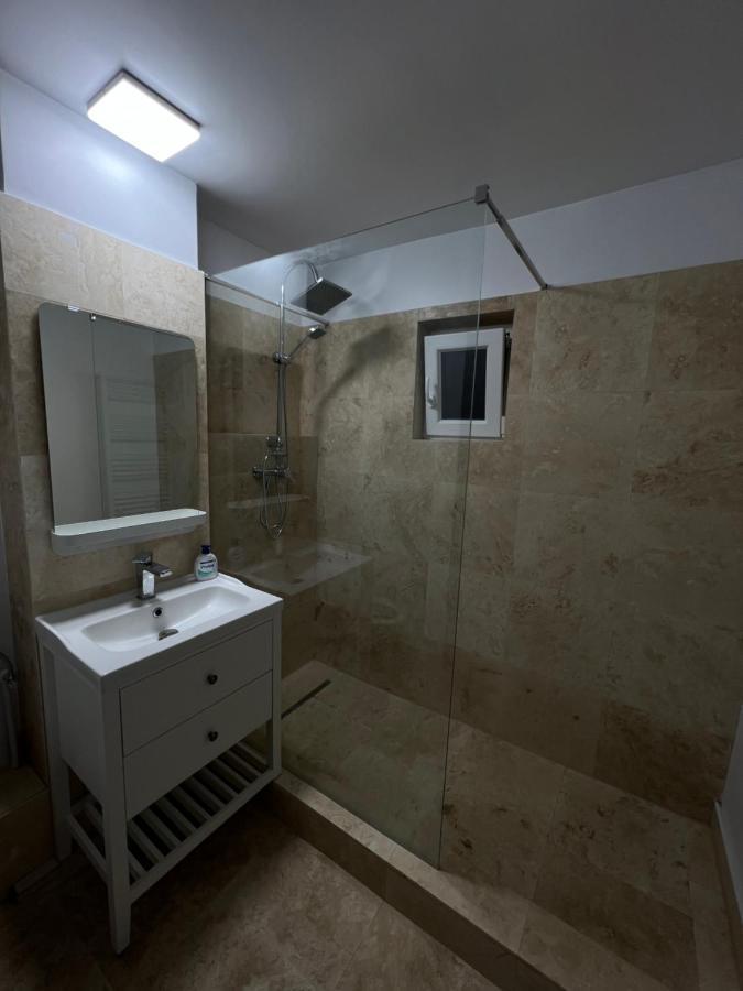 The Urban Hub 2 Apartment Iasi Luaran gambar